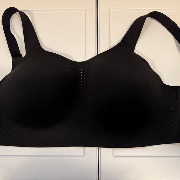 Victoria Secret Featherweight Max™ Sports Bras Size 34DD  (lot of 7) - Picture 6 of 9